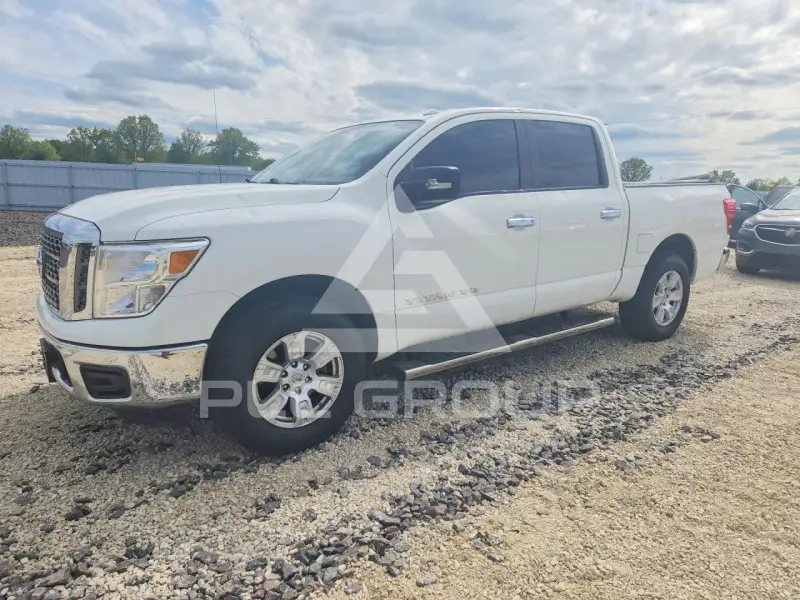 2018 Nissan TITAN фото