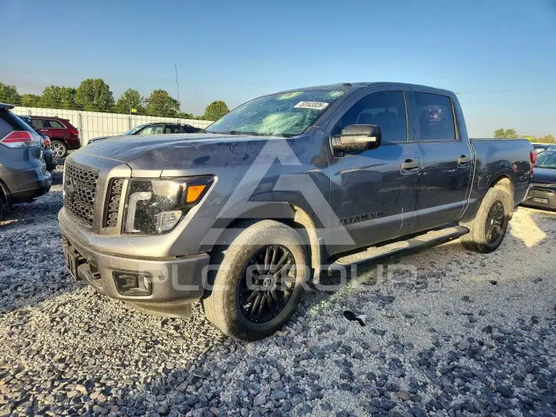 2018 Nissan TITAN фото