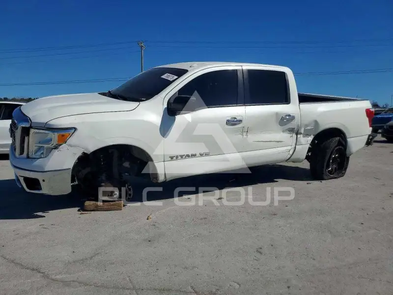 2018 Nissan TITAN photo