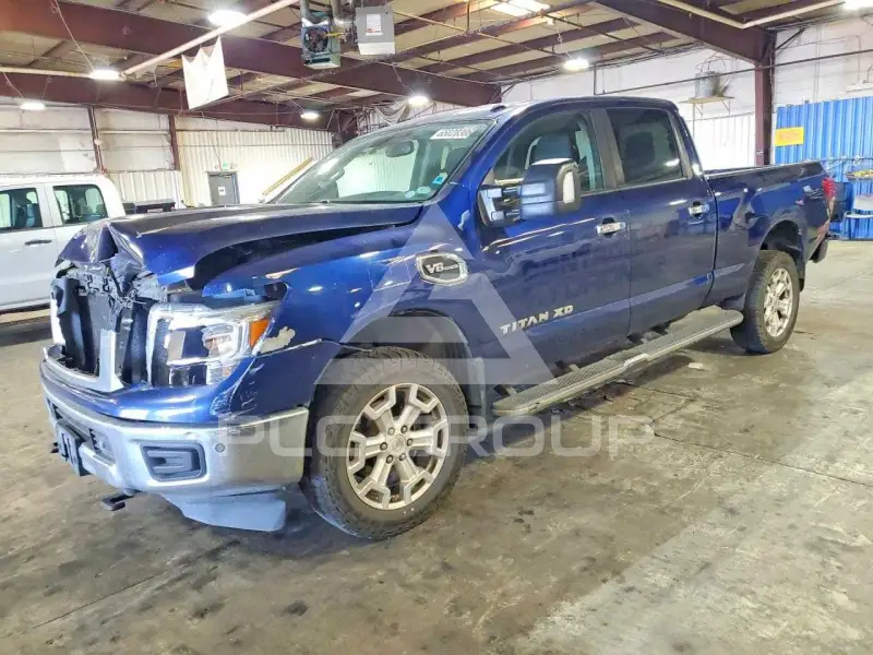 2018 Nissan TITAN фото