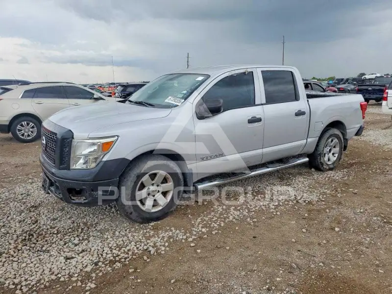 2018 Nissan TITAN photo