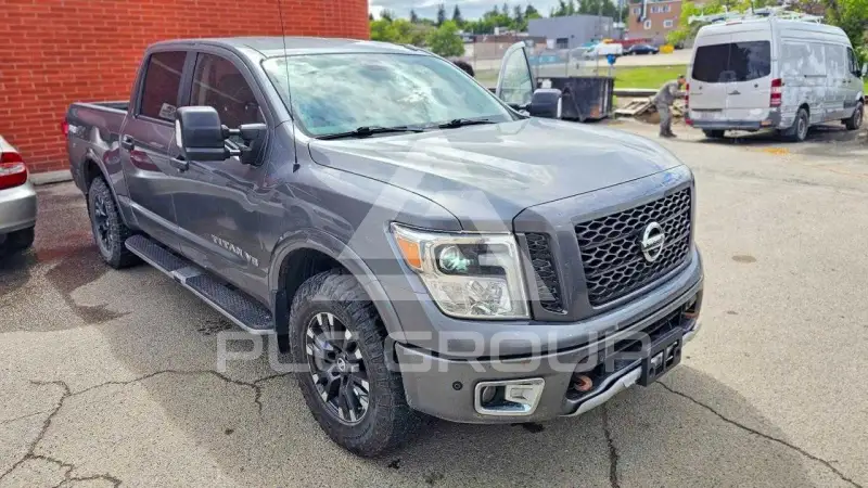 2018 Nissan TITAN фото