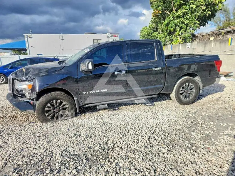 2018 Nissan TITAN фото