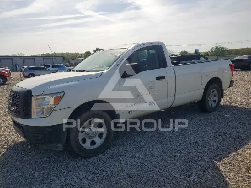 2018 Nissan TITAN фото