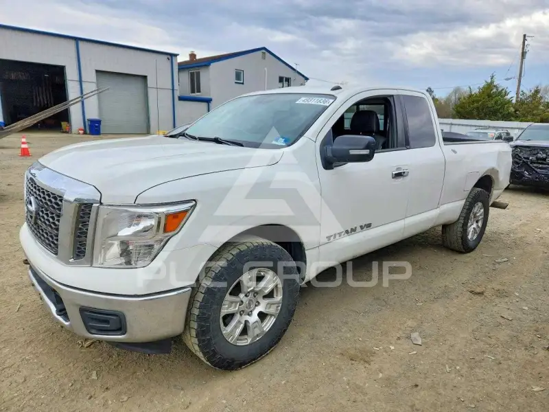 2018 Nissan TITAN фото