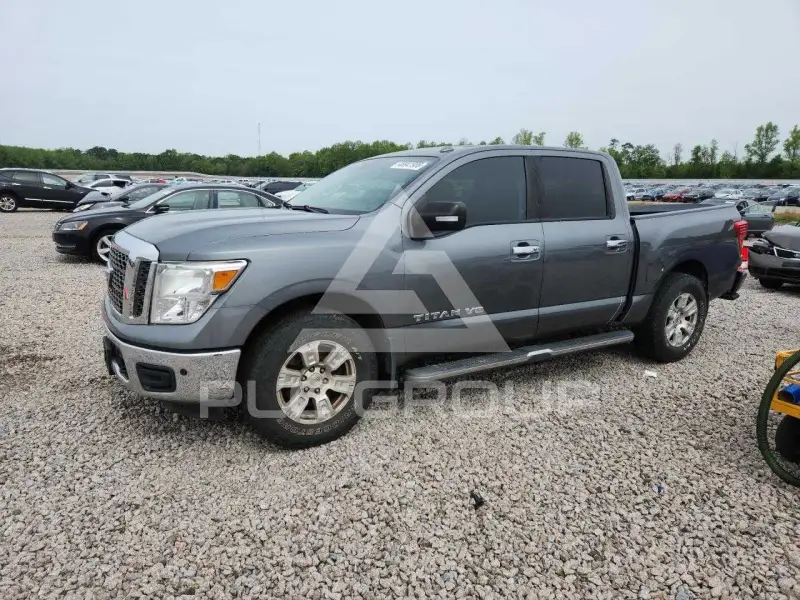 2018 Nissan TITAN фото