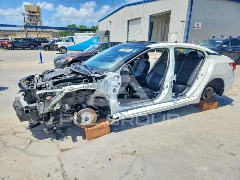 2018 Nissan MAXIMA фото