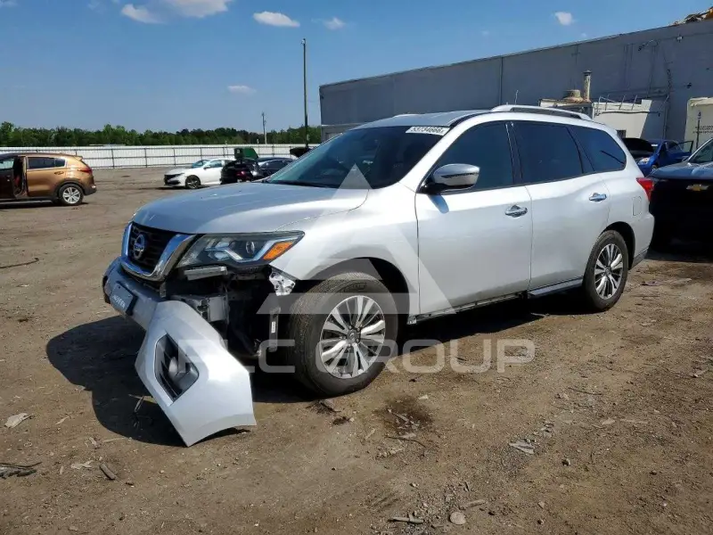 2018 Nissan PATHFINDER photo