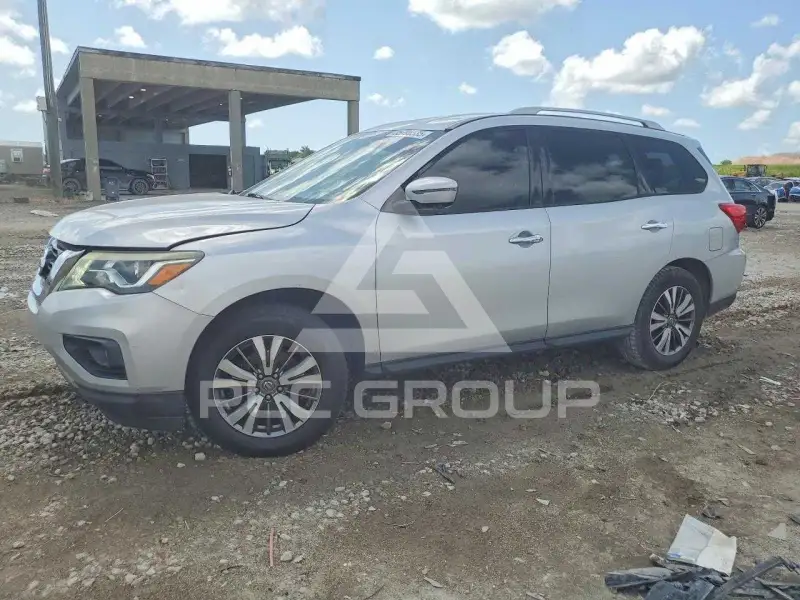 2018 Nissan PATHFINDER photo