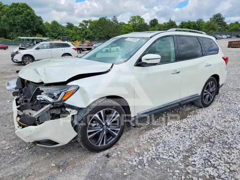 2018 Nissan PATHFINDER photo