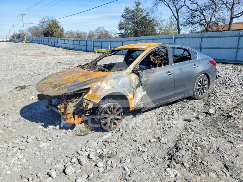 2018 Nissan ALTIMA photo