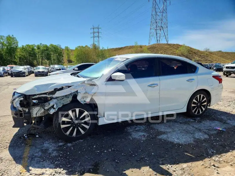2018 Nissan ALTIMA фото