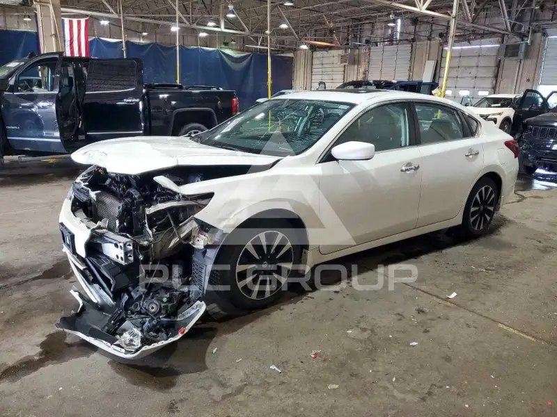 2018 Nissan ALTIMA фото