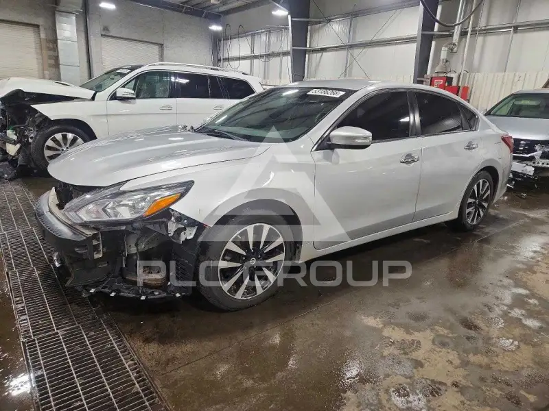 2018 Nissan ALTIMA фото