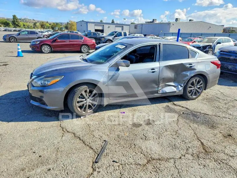 2018 Nissan ALTIMA фото