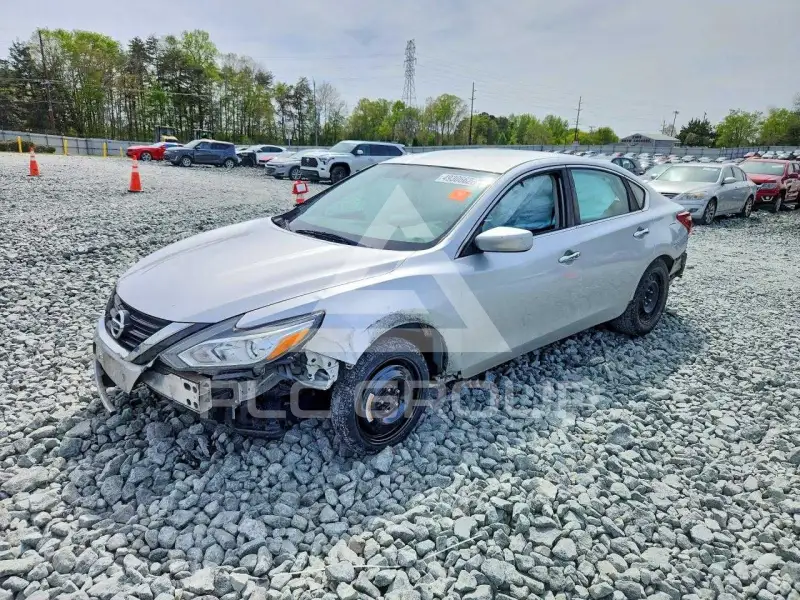 2018 Nissan ALTIMA фото