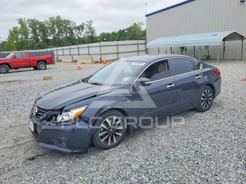 2018 Nissan ALTIMA фото
