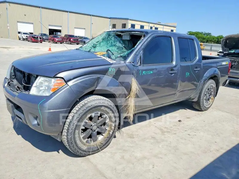2018 Nissan FRONTIER photo