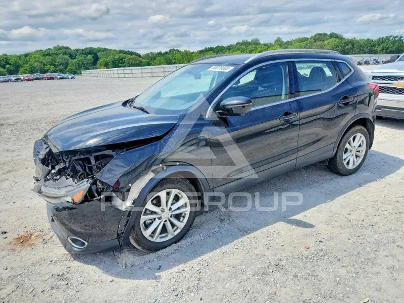 2018 Nissan ROGUE photo