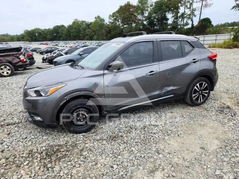 2018 Nissan KICKS photo