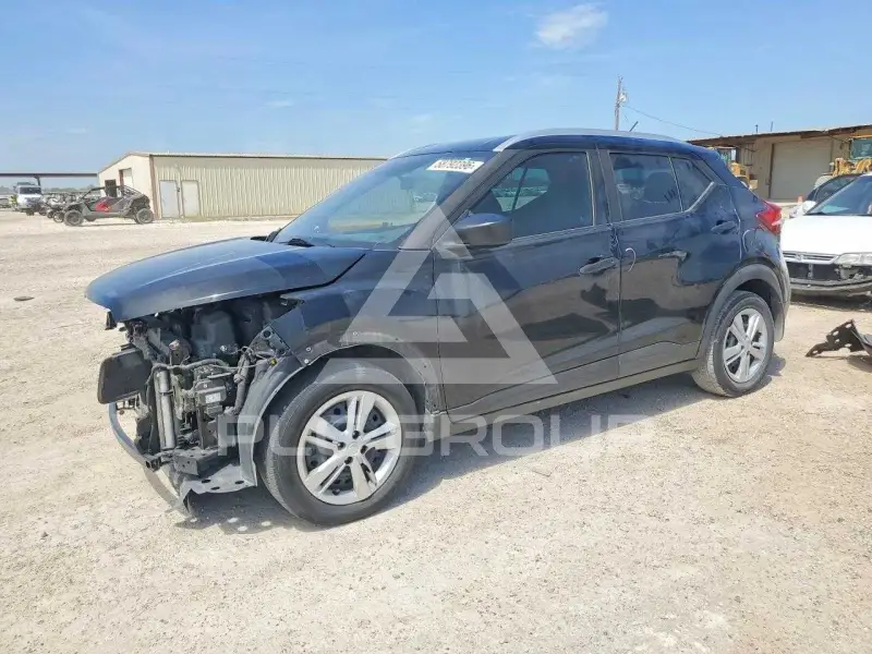 2018 Nissan KICKS photo