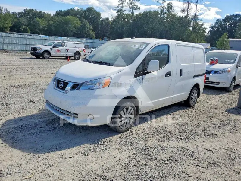 2018 Nissan NV photo