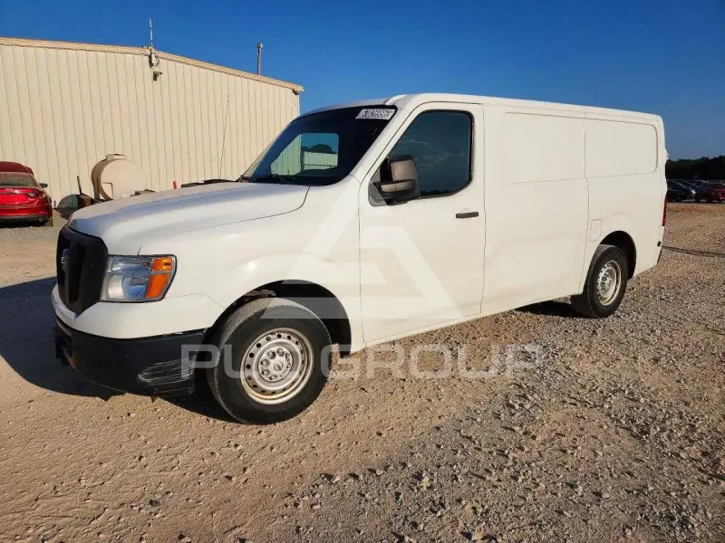 2018 Nissan NV photo