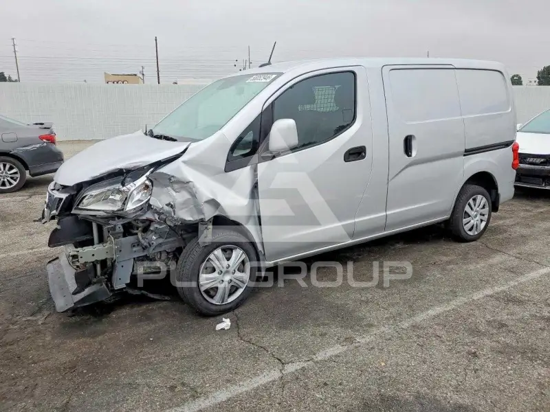 2018 Nissan NV фото