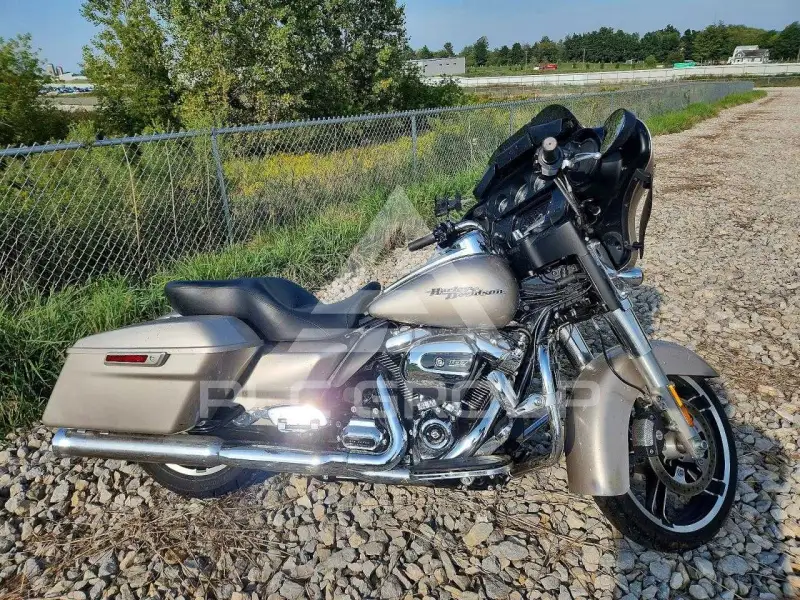 2018 Harley-Davidson FL photo
