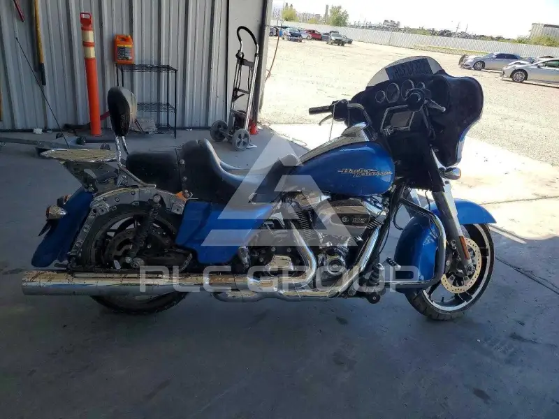 2018 Harley-Davidson FL photo