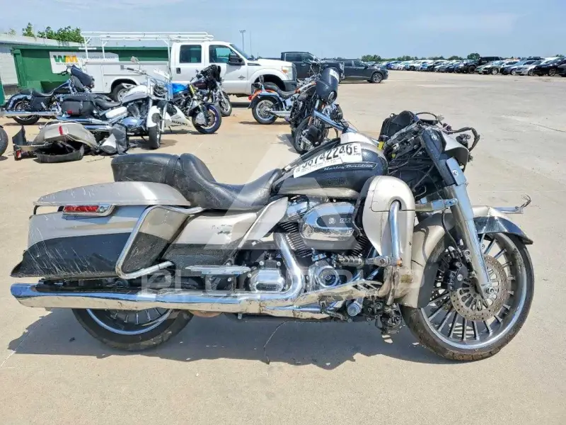 2018 Harley-Davidson FL фото