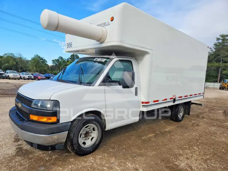 2018 Chevrolet Express фото