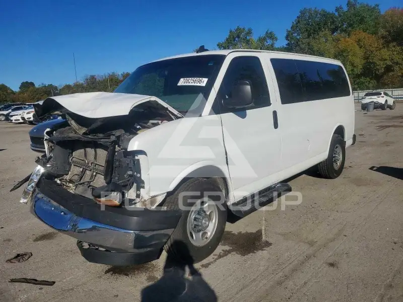 2018 Chevrolet Express фото