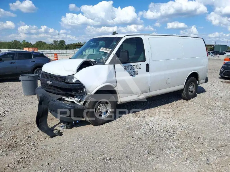 2018 Chevrolet Express фото