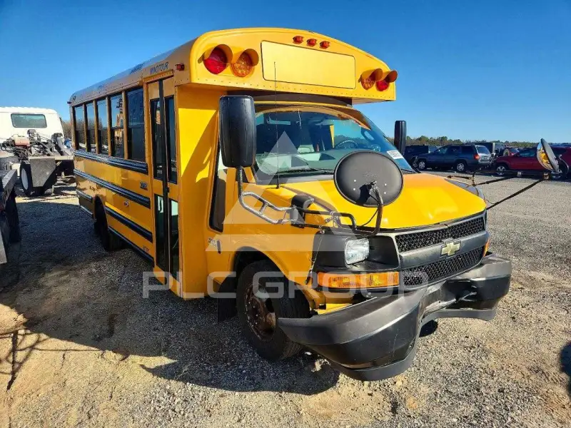 2018 Chevrolet Express photo