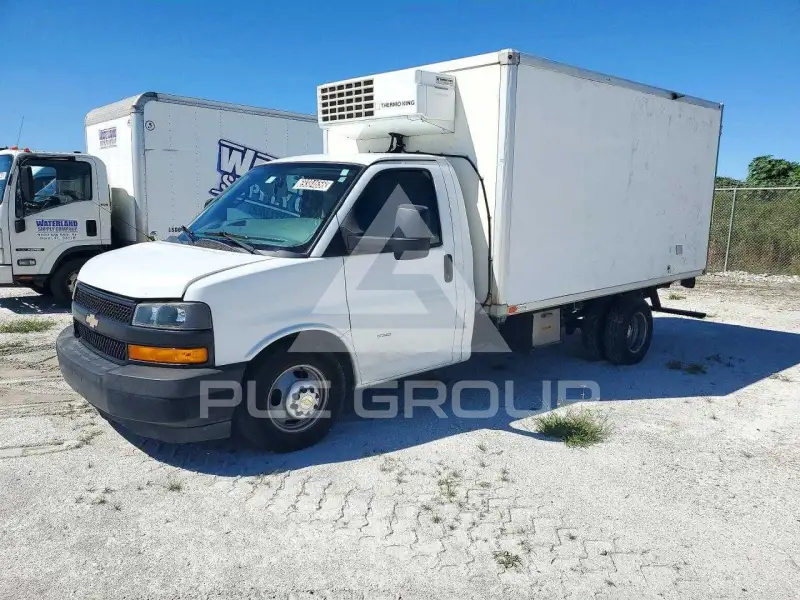 2018 Chevrolet Express фото
