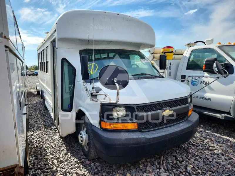 2018 Chevrolet Express photo