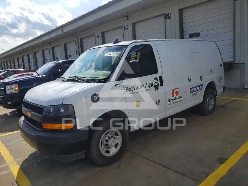 2018 Chevrolet Express photo