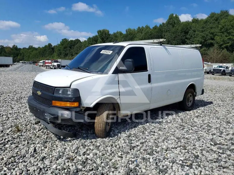 2018 Chevrolet Express фото