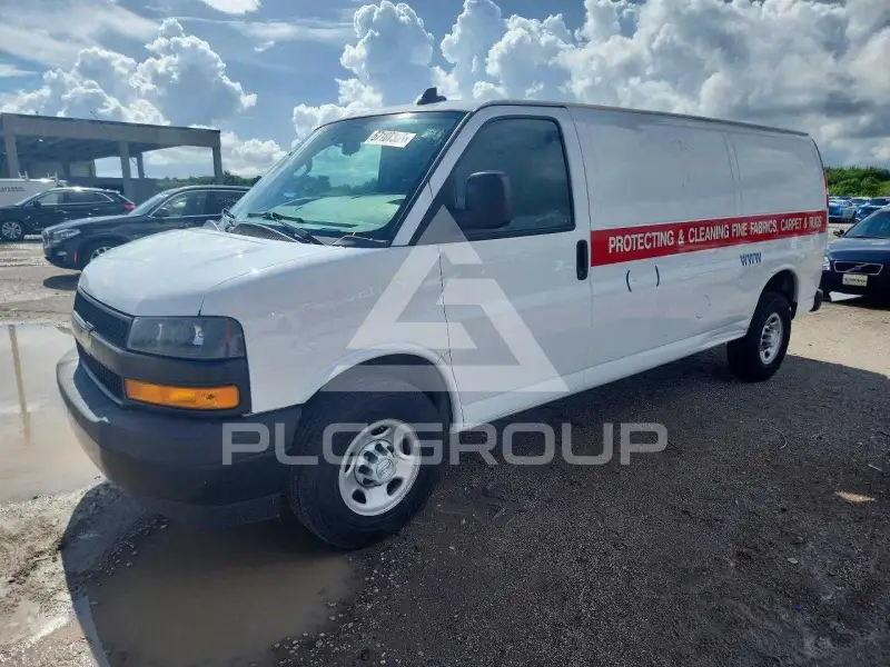 2018 Chevrolet Express фото
