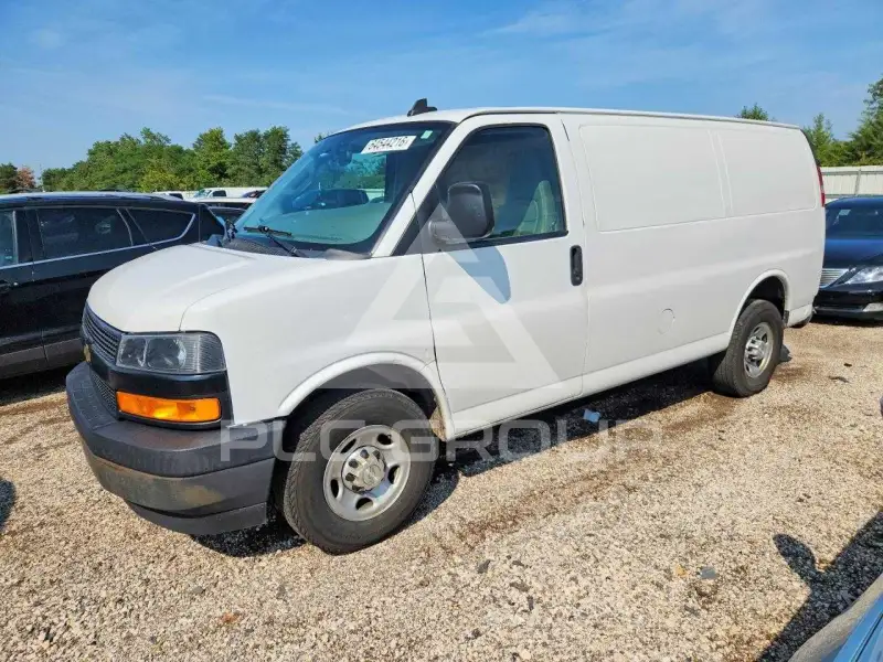 2018 Chevrolet Express фото