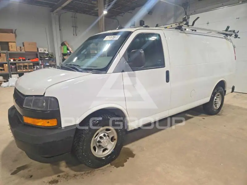 2018 Chevrolet Express photo