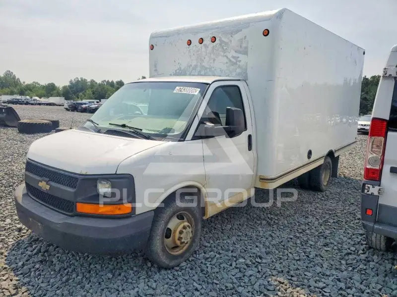 2018 Chevrolet Express фото