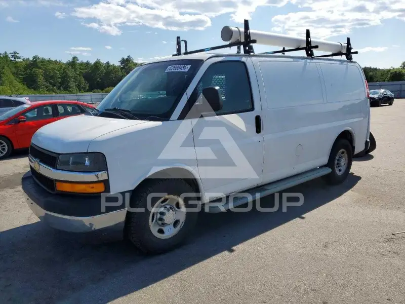 2018 Chevrolet Express photo