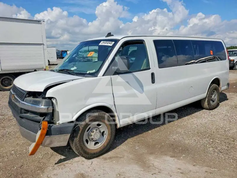 2018 Chevrolet Express photo