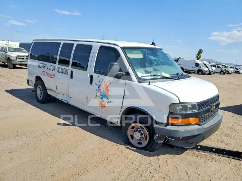 2018 Chevrolet Express фото