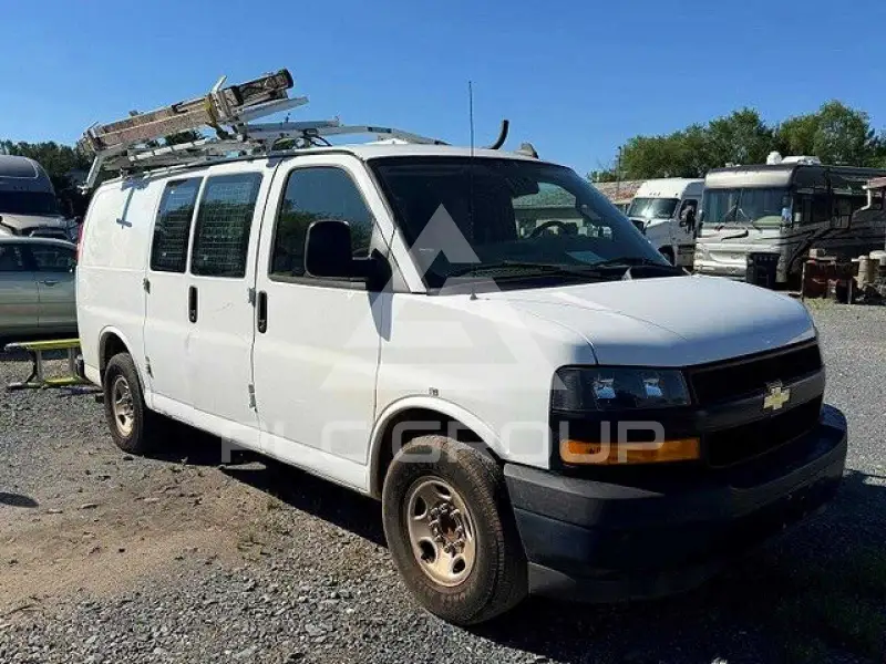 2018 Chevrolet Express photo