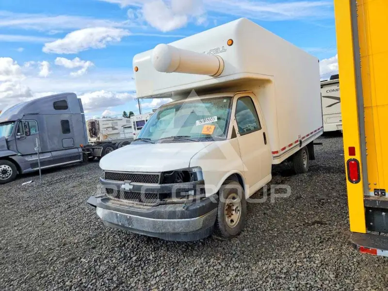 2018 Chevrolet Express фото