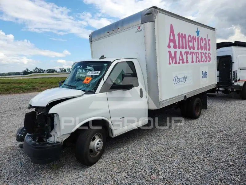 2018 Chevrolet Express фото