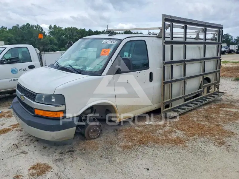 2018 Chevrolet Express фото